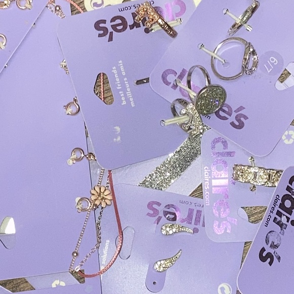 New Claire’s Jewelry Lot - Picture 6 of 10